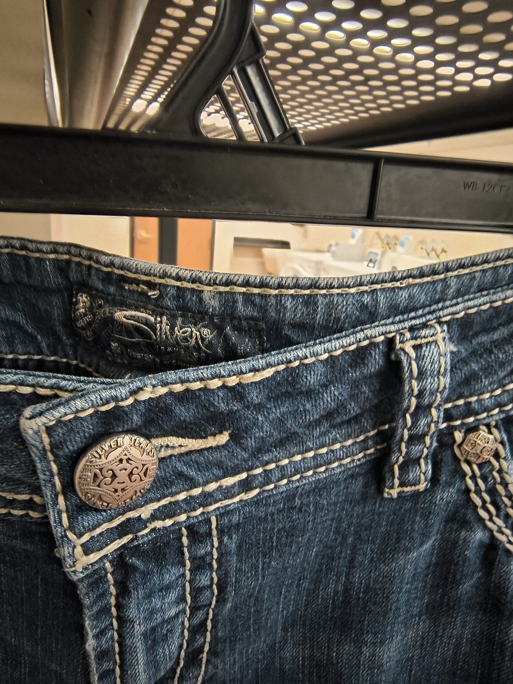Silver Jeans Women's Dark Blue Bootcut Jeans size 36W 33L - Picture 2 of 4